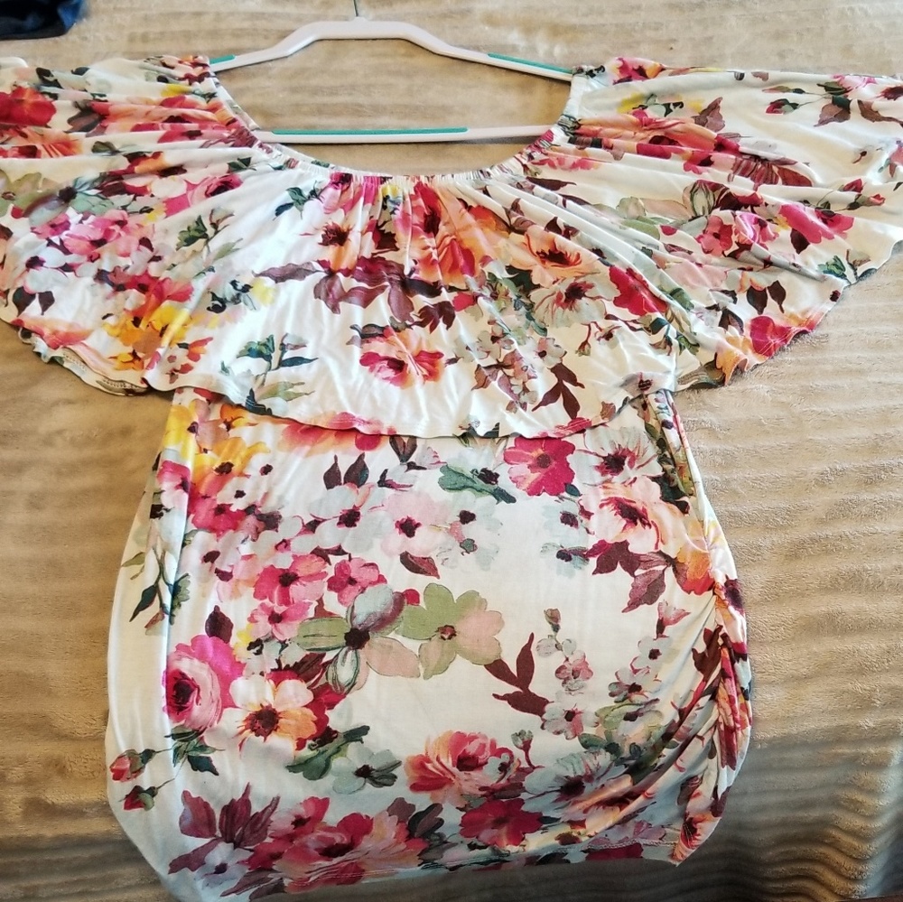 Floral top